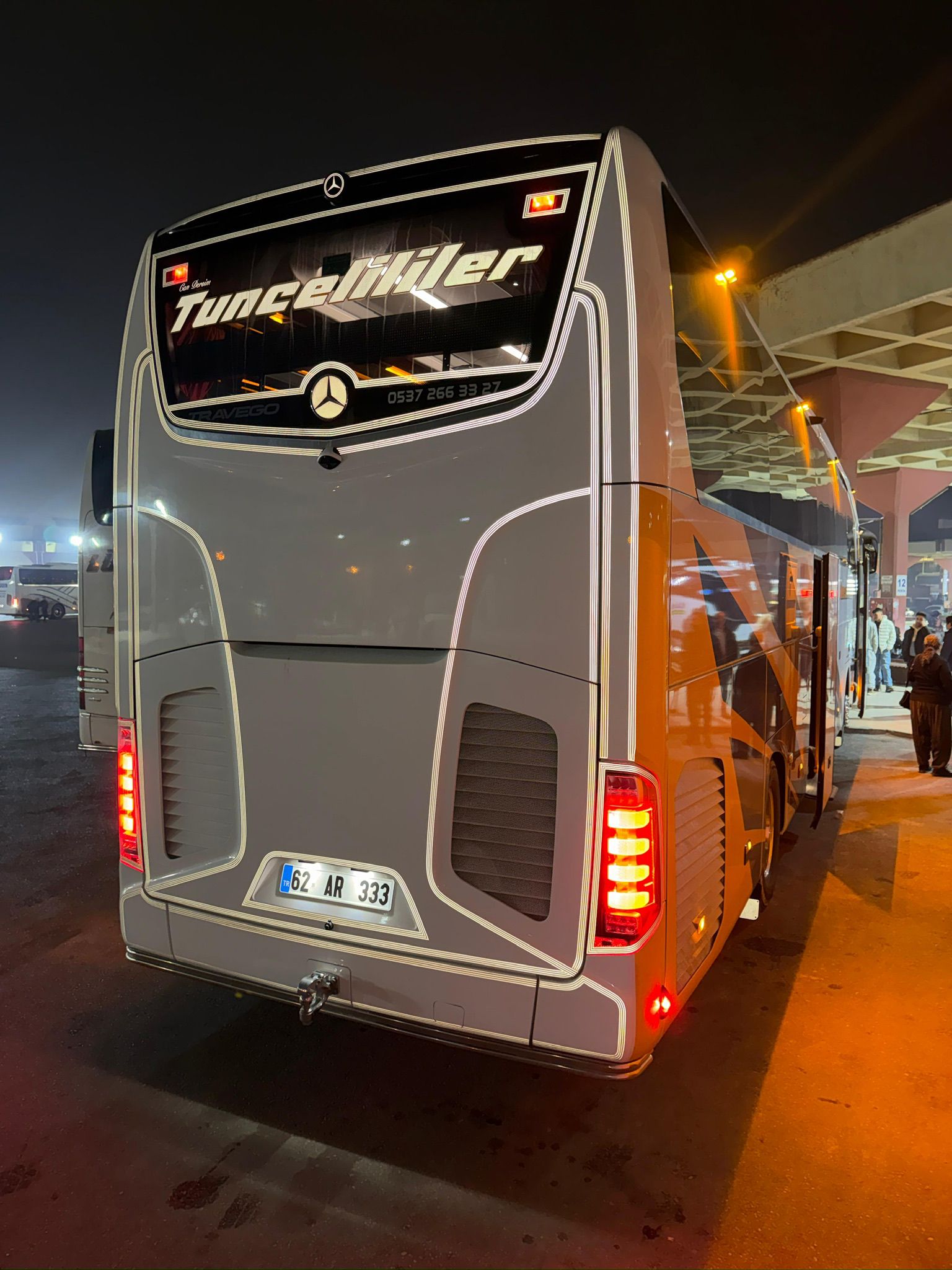 GÜNDÜZLER gece otobüs arkası