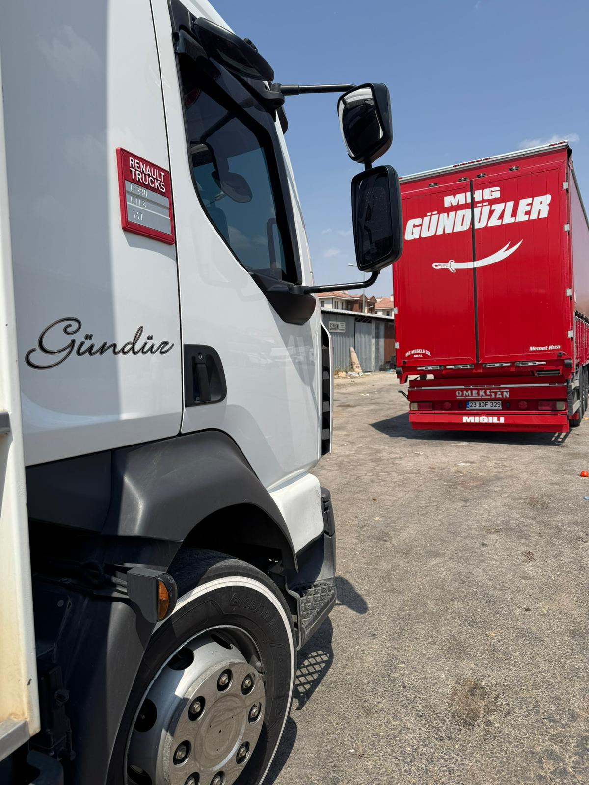 GÜNDÜZLER beyaz ve kırmızı tırlar