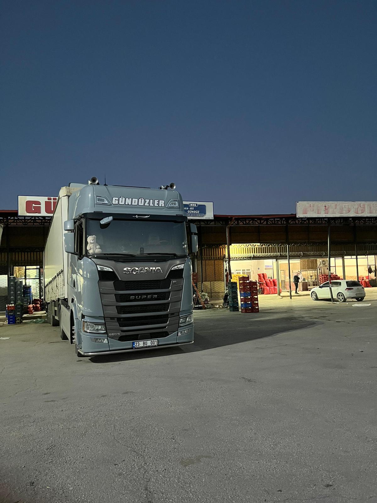 GÜNDÜZLER gri tır gece